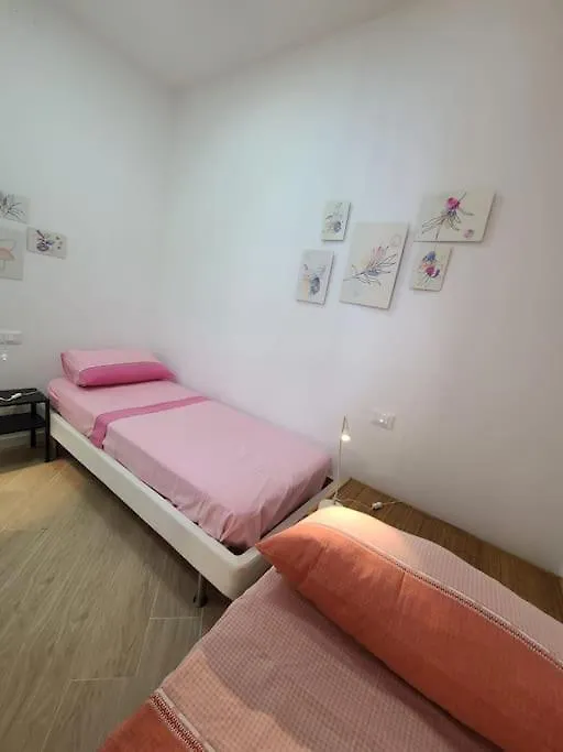 ואראצה Villetta Grignetta Relax Giardino E Jacuzzi דירה