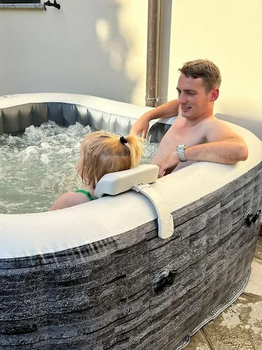 ואראצה Villetta Grignetta Relax Giardino E Jacuzzi